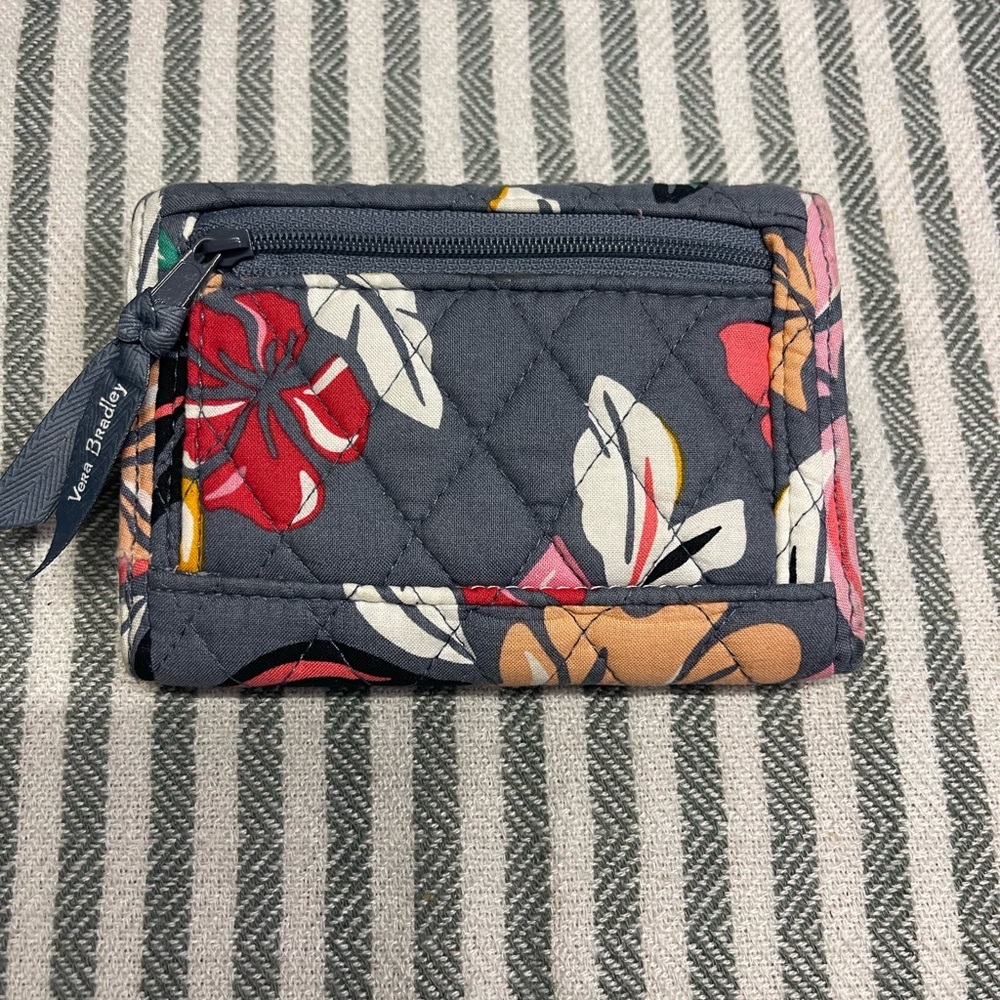 Vera Bradley Quilted Floral Wallet - Gray and Multicolor - Picture 3 of 4